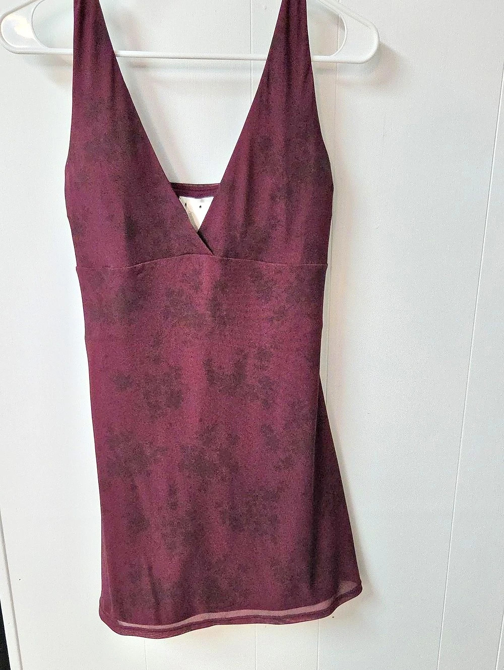 Hollister Burgundy V-Neck Camisole Size Medium NWT